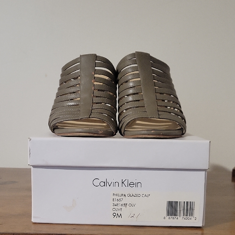 Calvin Klein Women's Olive Sandals